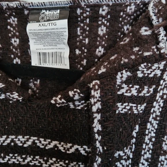 Sweater - Picture 2 of 2